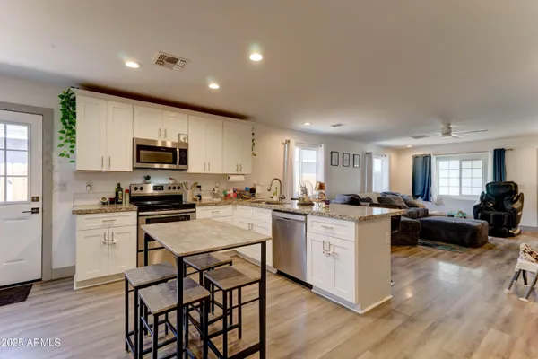 $394,000 | 5034 South 11th Place, Phoenix, AZ 85040