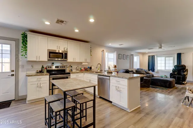 $394,000 | 5034 South 11th Place, Phoenix, AZ 85040