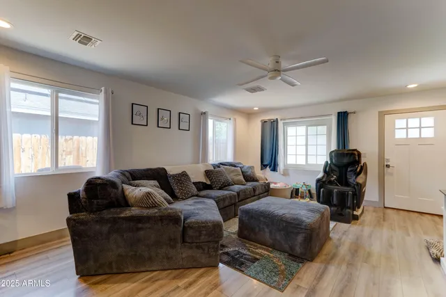 $394,000 | 5034 South 11th Place, Phoenix, AZ 85040