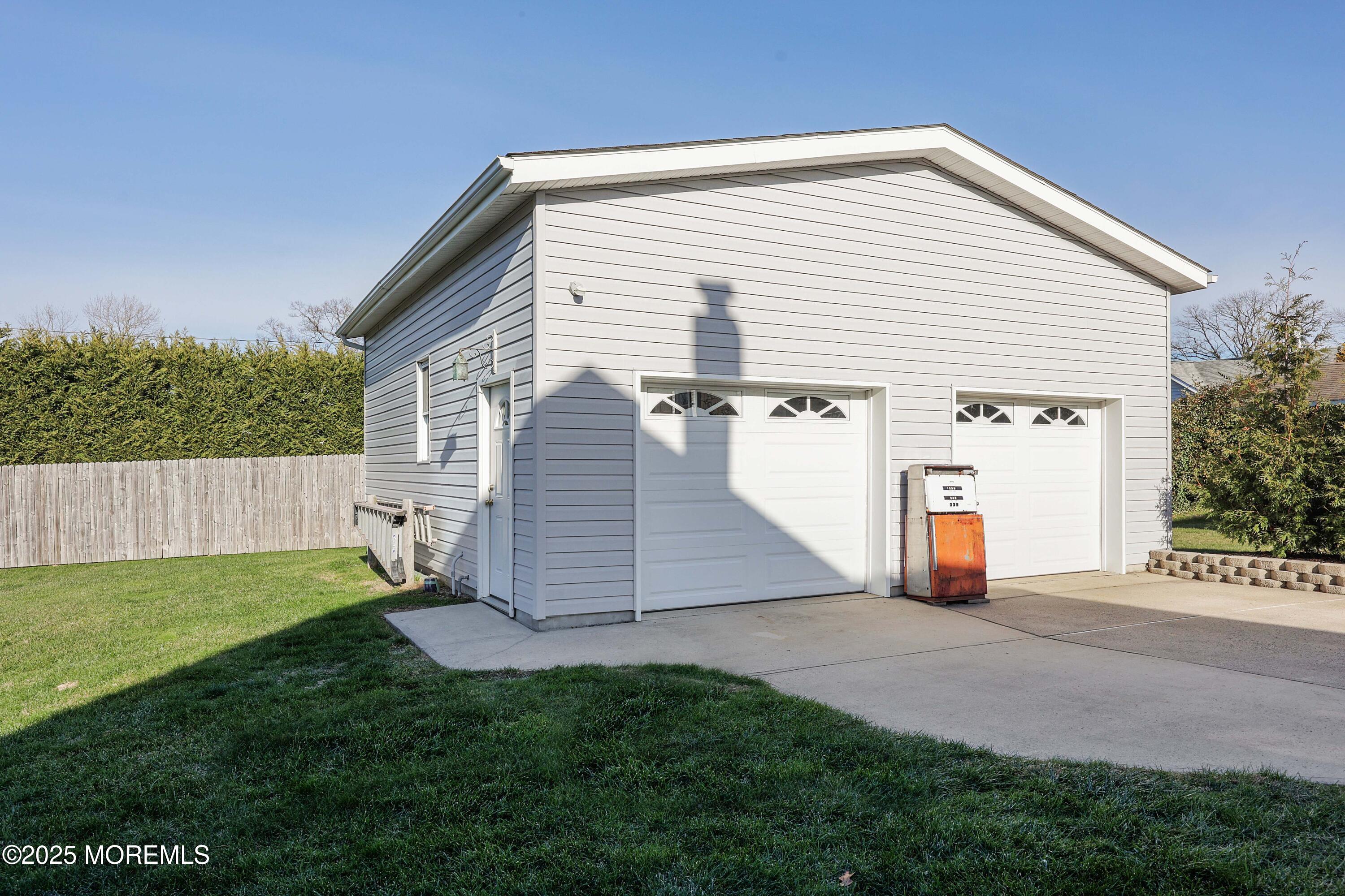 758A0692_3_4_5_6 (1)