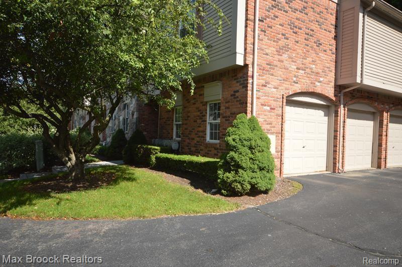 1635 Huntington Park Rochester, MI 48309 - Photo 18 of 18