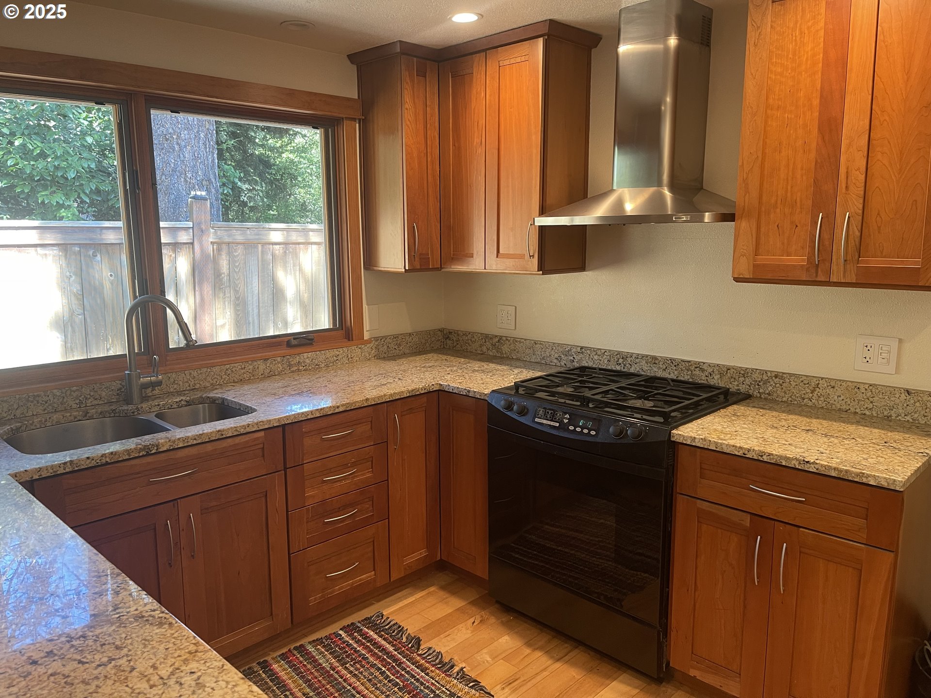 2280 Tabor Street Eugene, OR 97401 - Photo 24 of 47 Kitchen