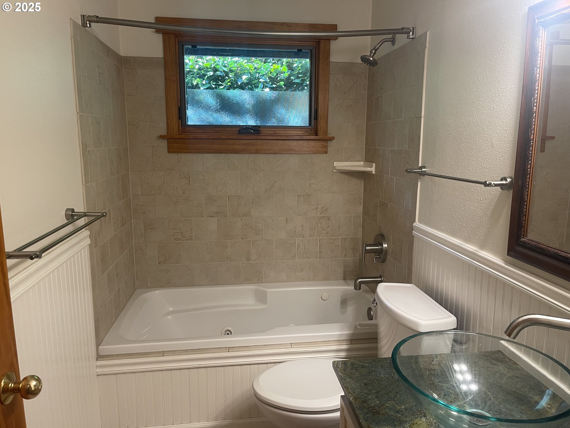 2280 Tabor Street Eugene, OR 97401 - Photo 34 of 47 Bathroom