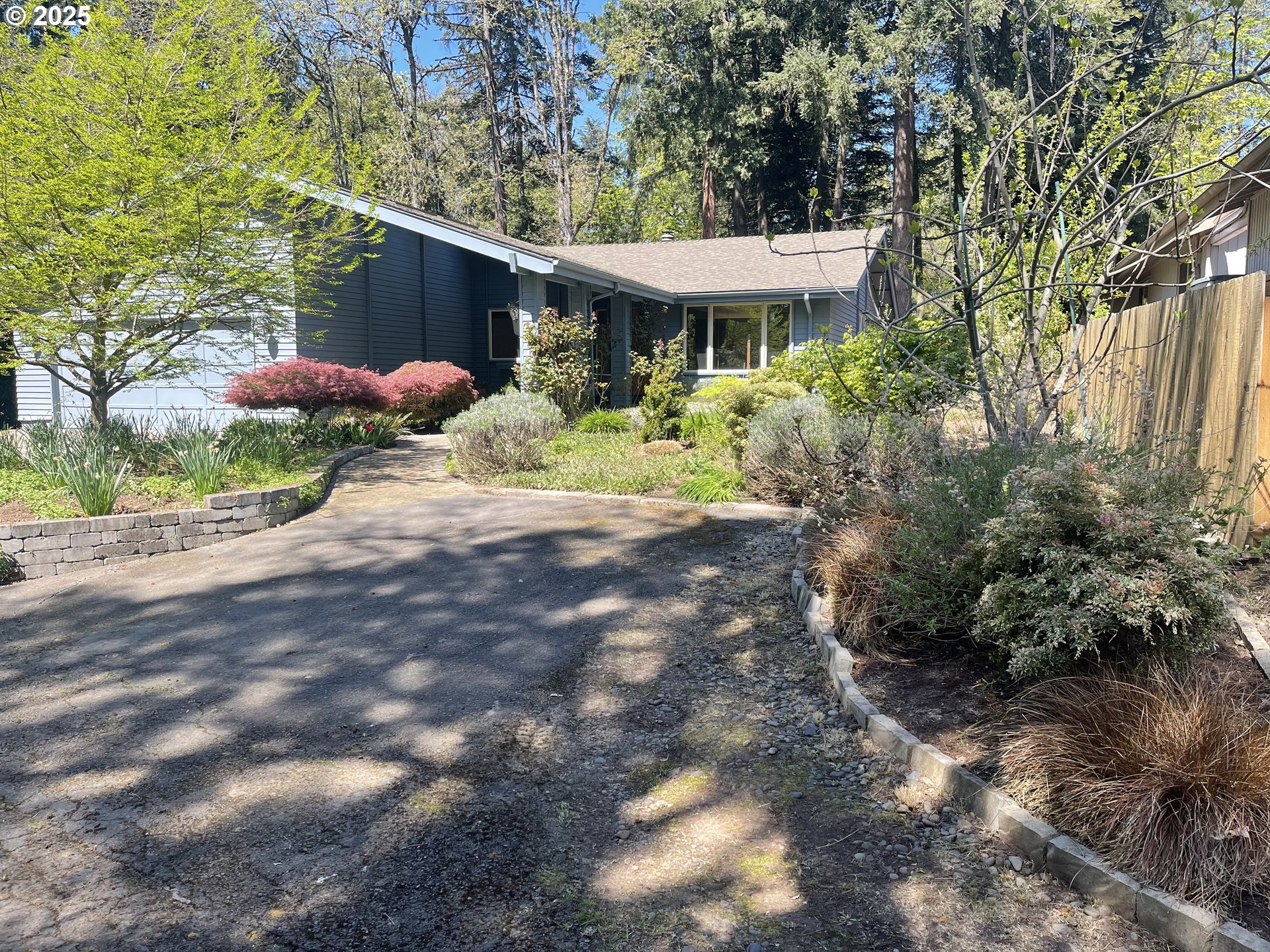 2280 Tabor Street Eugene, OR 97401 - Photo 5 of 47
