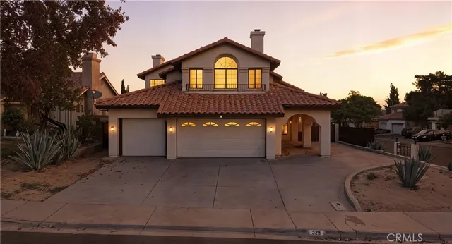 $3,800 | 325 Rainbow Terrace, Palmdale, CA 93551