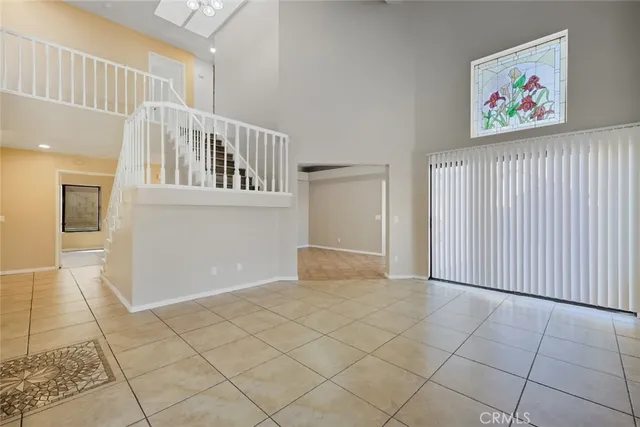 $3,800 | 325 Rainbow Terrace, Palmdale, CA 93551