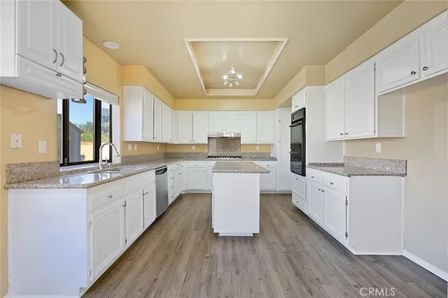 $3,800 | 325 Rainbow Terrace, Palmdale, CA 93551