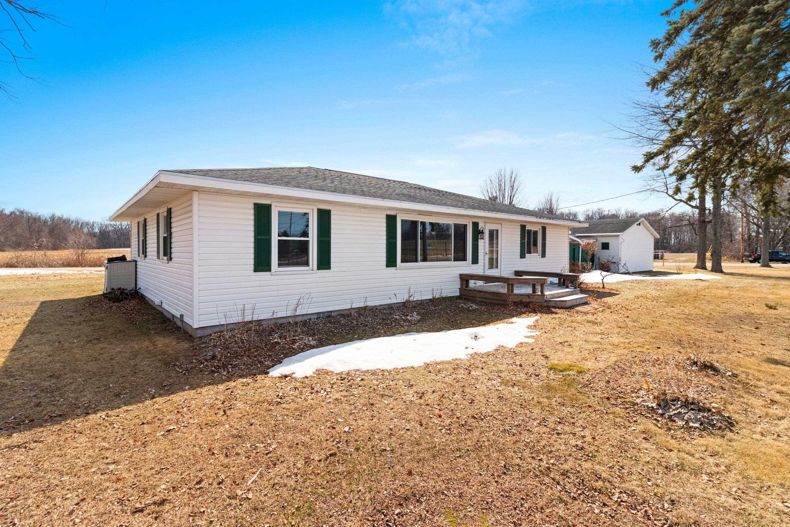 W5184 Shady Lane Shawano, WI 54166 - Photo 10 of 68