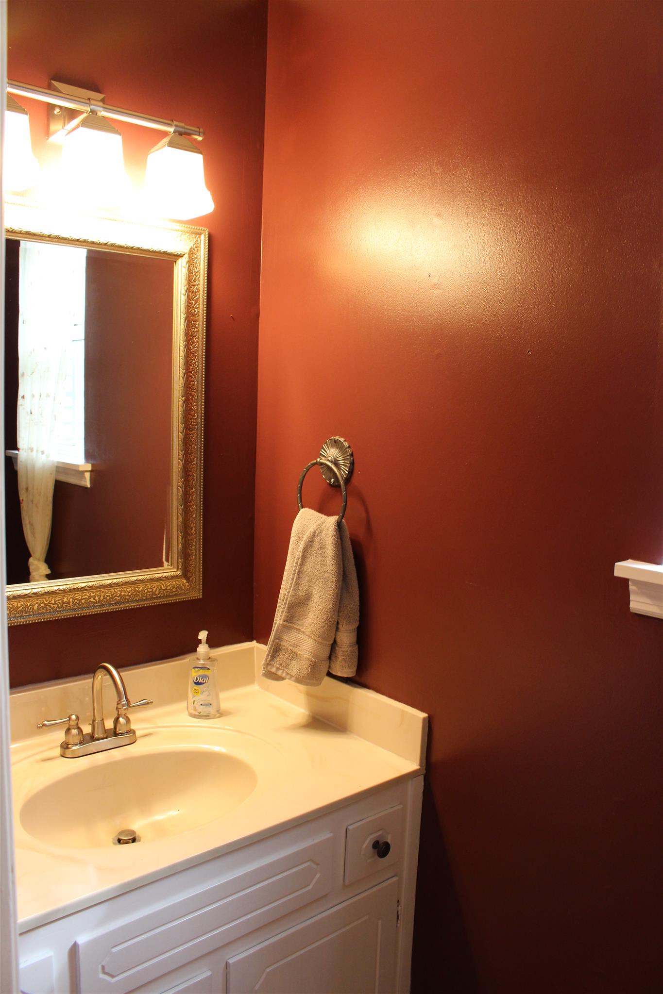 804 Branch Bend Road Clarksville, TN 37040 - Photo 9 of 16 half bath downstairs