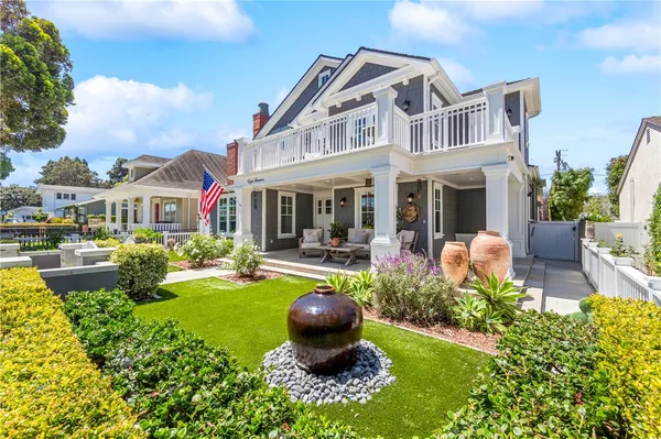 $4,500,000 | 817 Main Street, Huntington Beach, CA 92648
