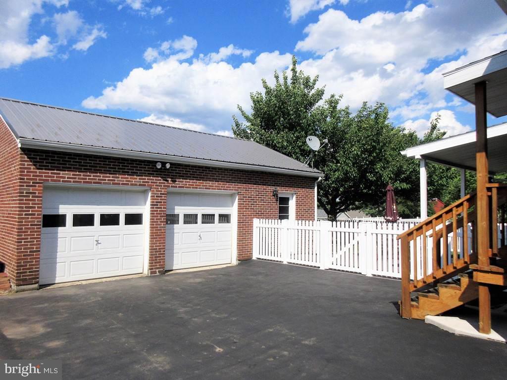 1945 Carlisle Road York, PA 17408 - Photo 17 of 22 Gallery Image 17