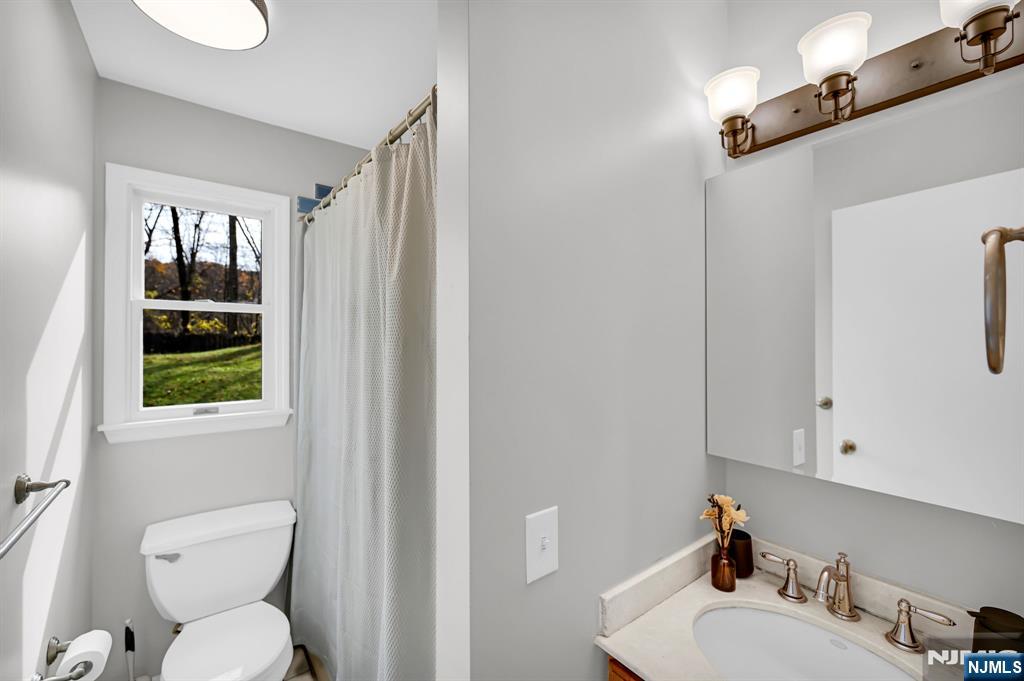 96 Papscoe Road West Milford, NJ 07421 - Photo 30 of 40