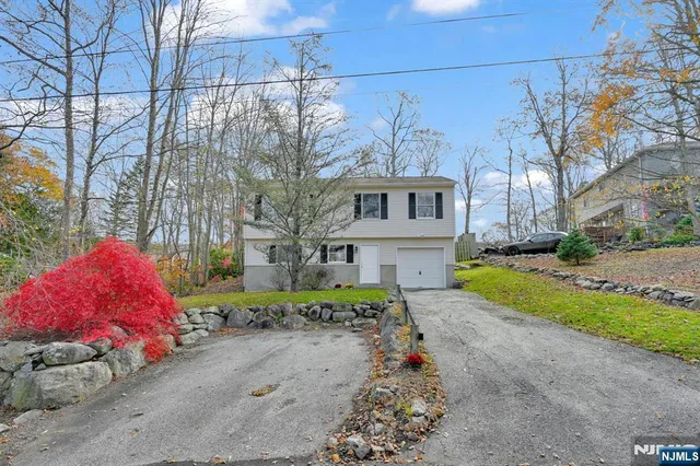 $419,900 | 96 Papscoe Road, West Milford, NJ 07421