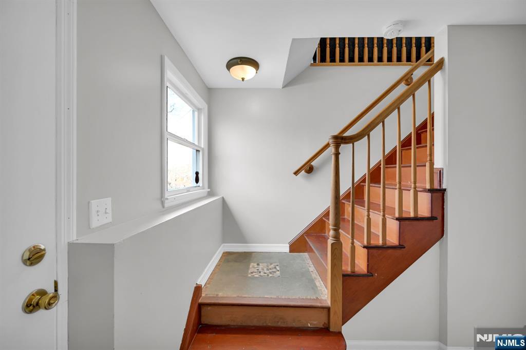 96 Papscoe Road West Milford, NJ 07421 - Photo 10 of 40