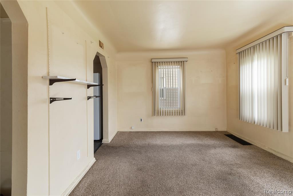 12249 Inkster Road Livonia, MI 48150 - Photo 4 of 16