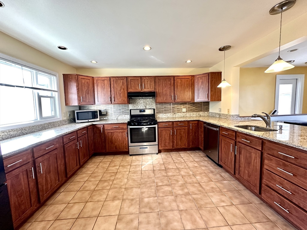 86 Palfrey Road, Unit 86 Belmont, MA 02478 - Photo 9 of 29