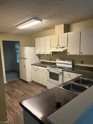 $385,000 | 2801 Henslowe Drive, Raleigh, NC 27603