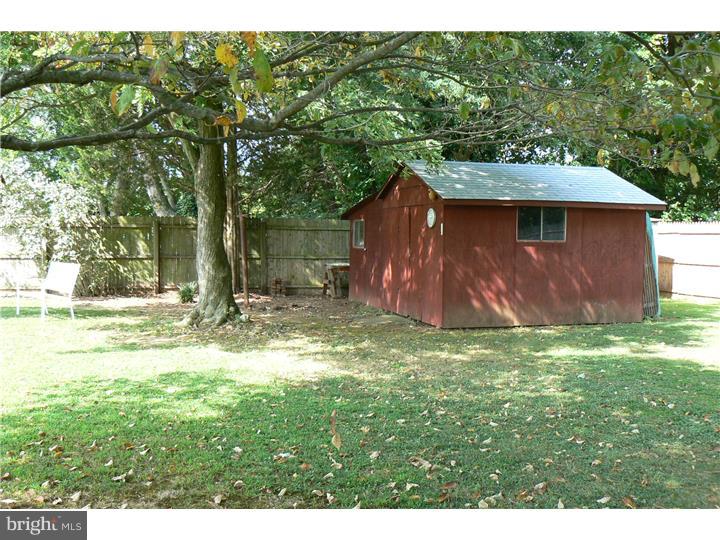 23 Edgewood Road Dover, DE 19901 - Photo 14 of 16 Storage Shed