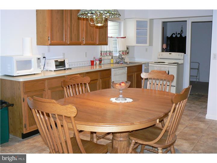 23 Edgewood Road Dover, DE 19901 - Photo 5 of 16 Kitchen
