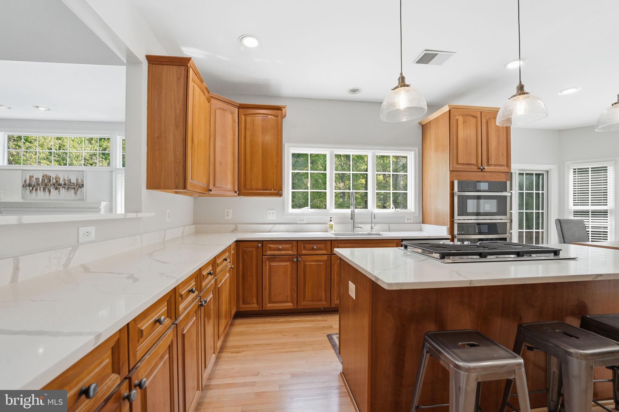 6075 Deer Ridge Trail Springfield, VA 22150 - Photo 12 of 61