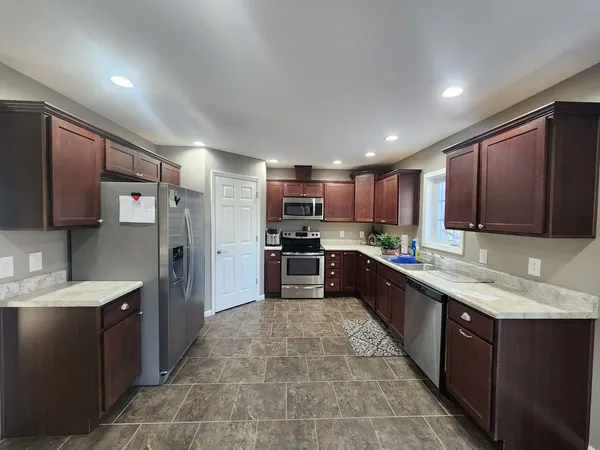 $275,000 | 9721 Fox Hunters Road, Mulkeytown, IL 62865