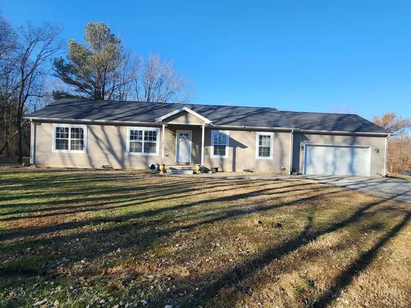 $275,000 | 9721 Fox Hunters Road, Mulkeytown, IL 62865