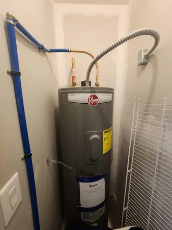 $275,000 | 9721 Fox Hunters Road, Mulkeytown, IL 62865