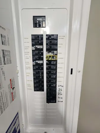 $275,000 | 9721 Fox Hunters Road, Mulkeytown, IL 62865