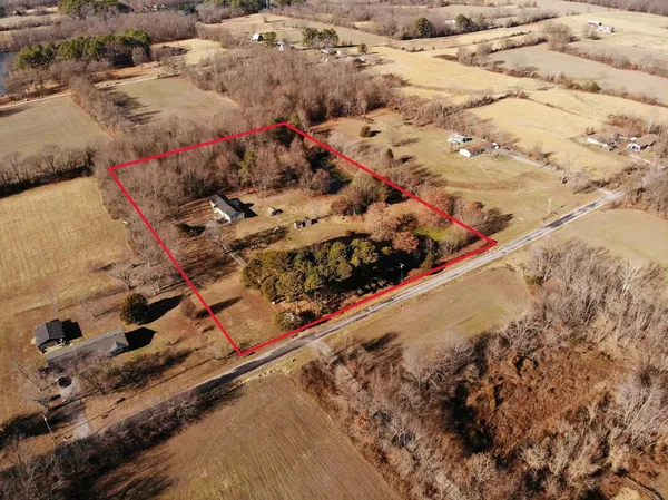 $275,000 | 9721 Fox Hunters Road, Mulkeytown, IL 62865