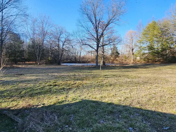 $275,000 | 9721 Fox Hunters Road, Mulkeytown, IL 62865