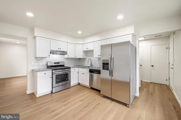 $2,200 | 55 Hampton Gate Drive, Sicklerville, NJ 08081