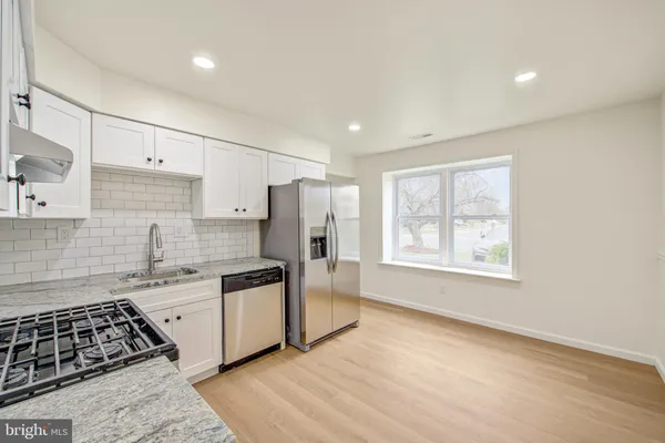 $2,200 | 55 Hampton Gate Drive, Sicklerville, NJ 08081