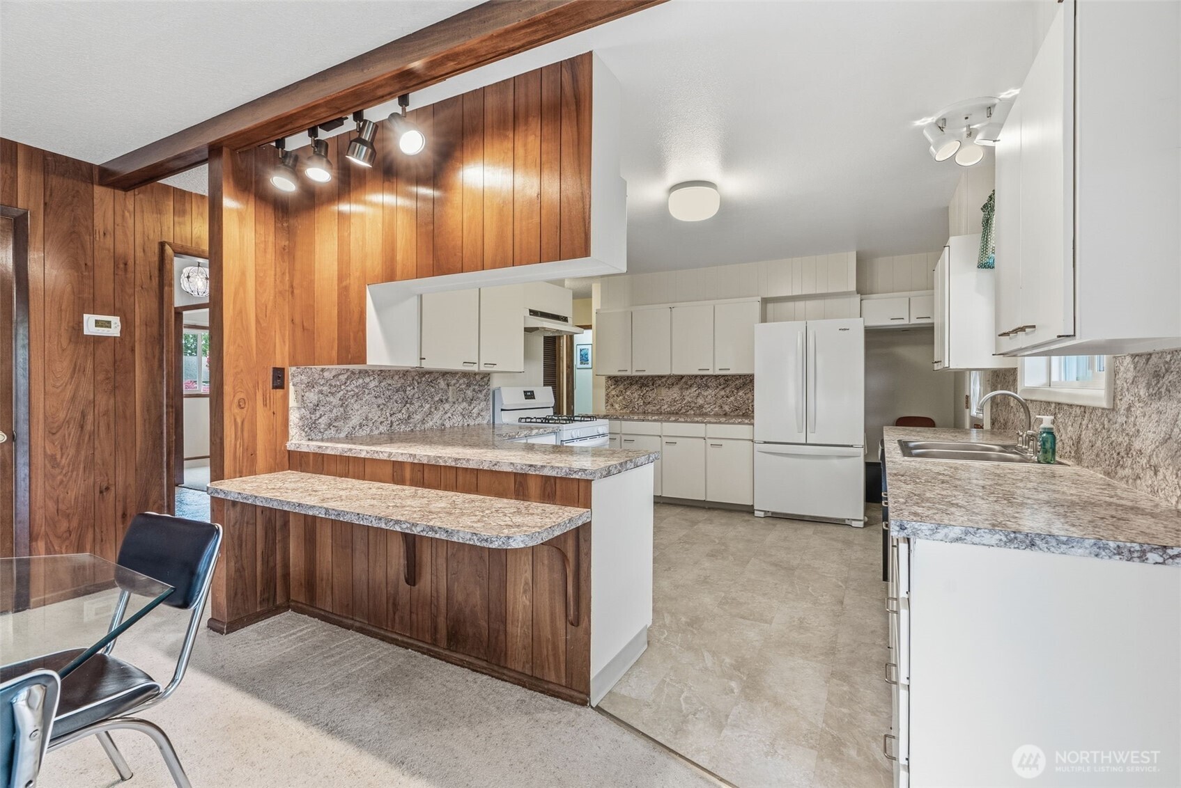 2246 Cascade Way Longview, WA 98632 - Photo 14 of 34