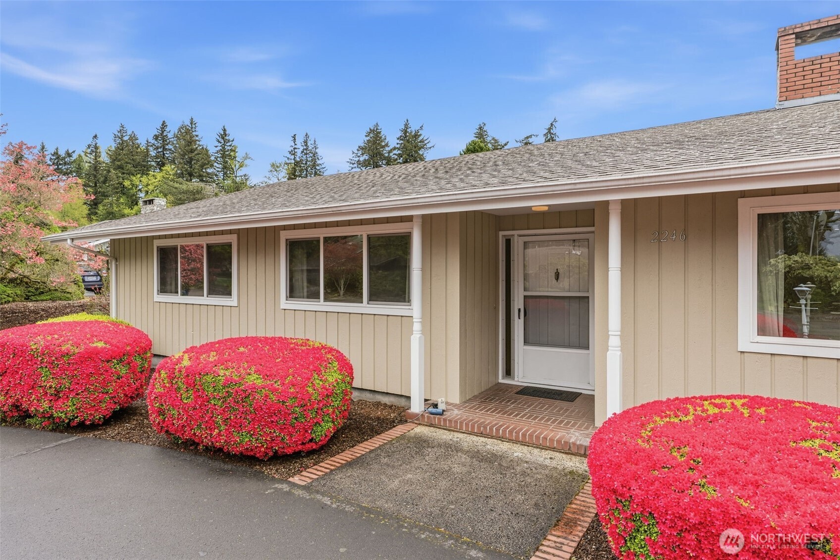 2246 Cascade Way Longview, WA 98632 - Photo 2 of 34