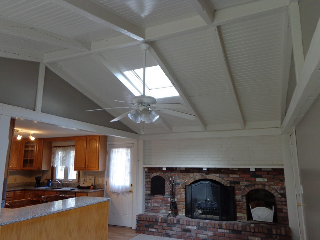 133 Sackett Road Westfield, MA 01085 - Photo 5 of 28 Gallery Image 5