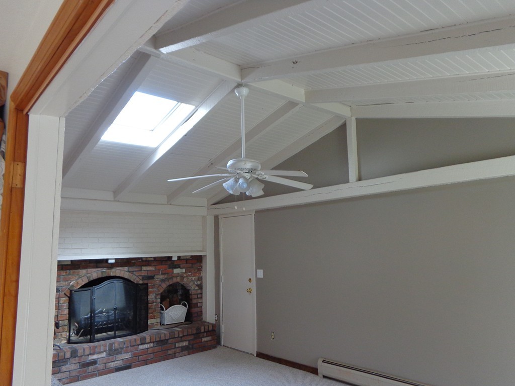 133 Sackett Road Westfield, MA 01085 - Photo 7 of 28 Gallery Image 7