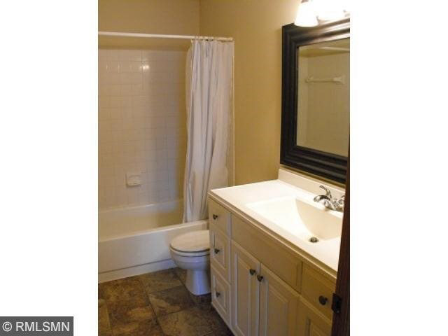 1410 Rice Creek Trail Shoreview, MN 55126 - Photo 15 of 18 Gallery Image 15