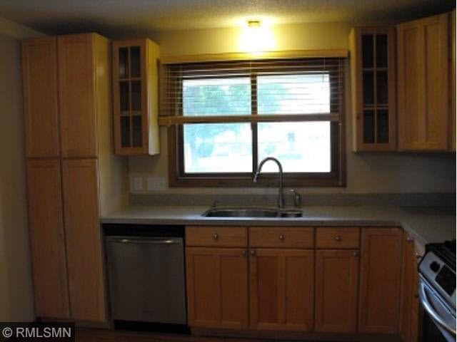 1410 Rice Creek Trail Shoreview, MN 55126 - Photo 7 of 18 Gallery Image 7