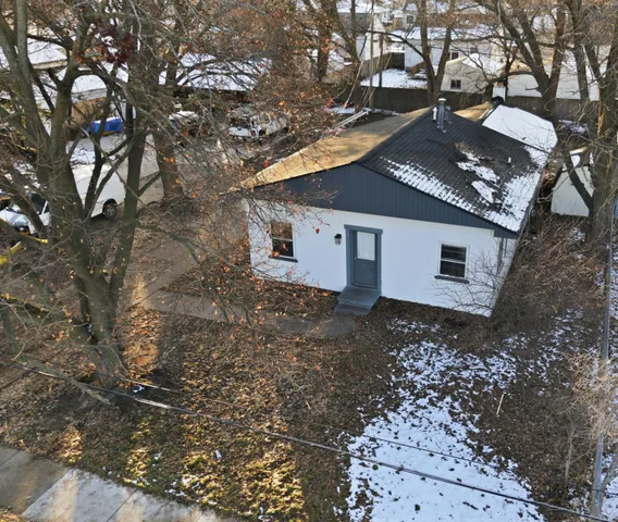 $240,000 | 3755 Jefferson Avenue Southeast, Wyoming, MI 49548