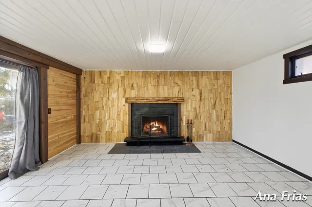 $240,000 | 3755 Jefferson Avenue Southeast, Wyoming, MI 49548