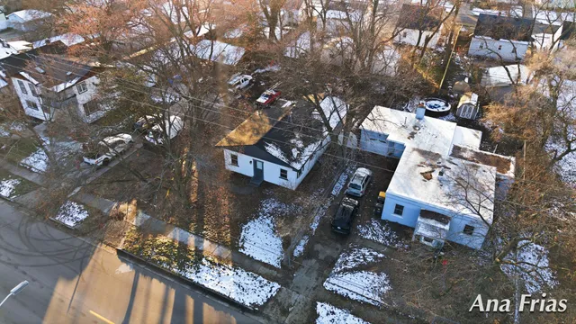 $240,000 | 3755 Jefferson Avenue Southeast, Wyoming, MI 49548