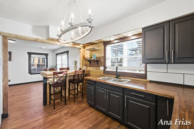 $240,000 | 3755 Jefferson Avenue Southeast, Wyoming, MI 49548