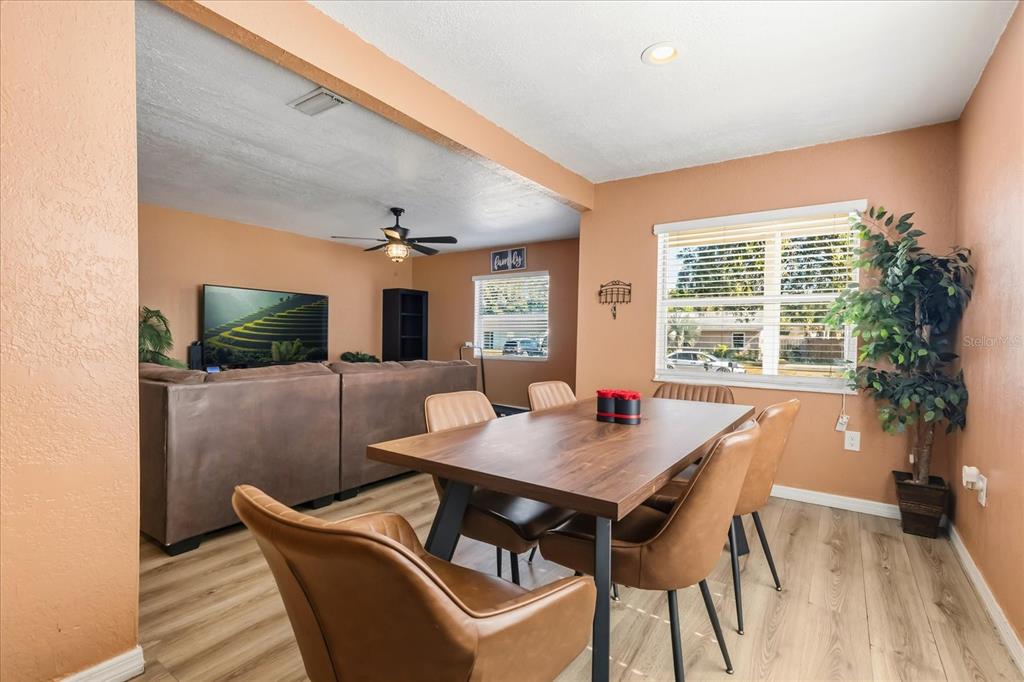 39560 Meadowood Loop Zephyrhills, FL 33542 - Photo 6 of 24