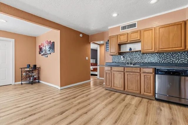 $250,000 | 39560 Meadowood Loop, Zephyrhills, FL 33542