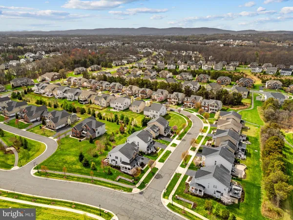 $1,250,000 | 24242 Purple Finch Drive, Aldie, VA 20105