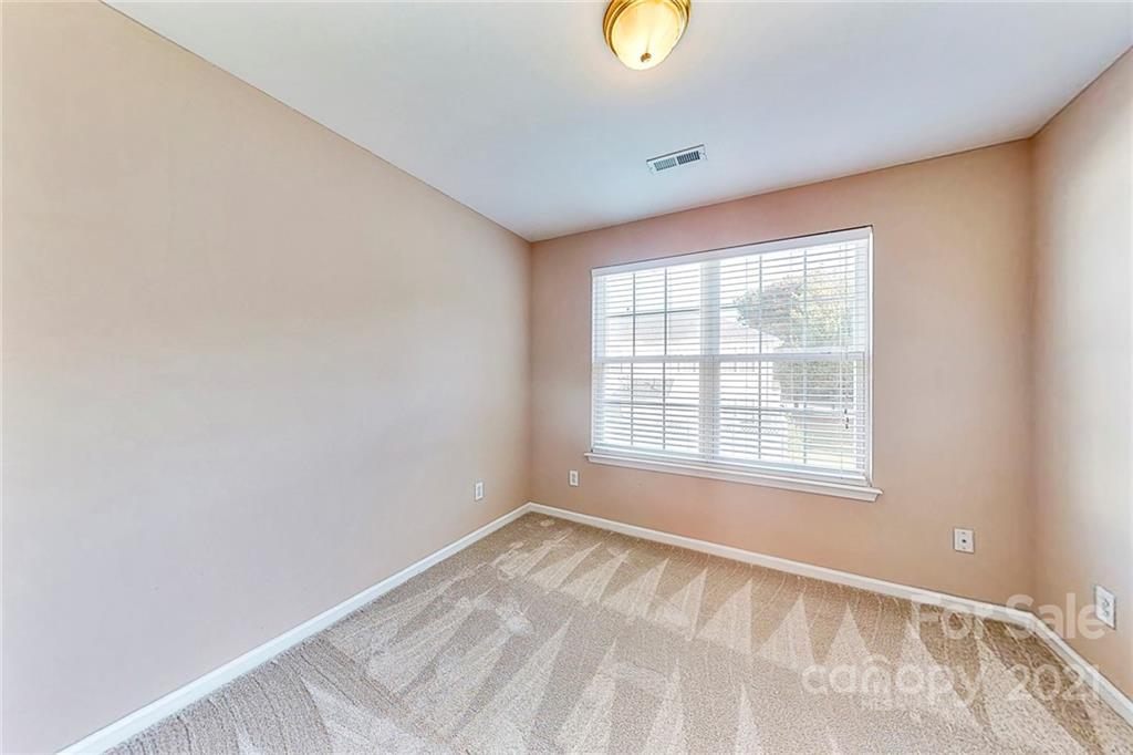 924 Azurine Circle Fort Mill, SC 29708 - Photo 27 of 41 an empty room with a window