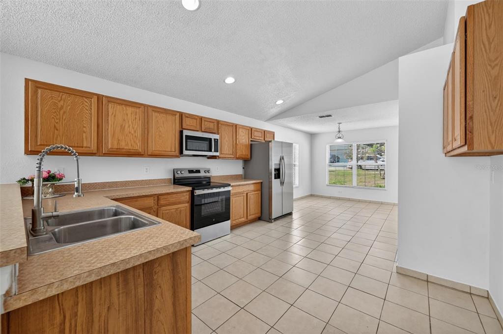 2041 Newtown Road Groveland, FL 34736 - Photo 9 of 31