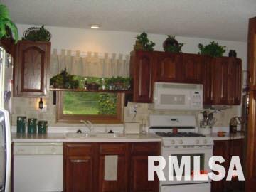 2510 Weaver Road Herrin, IL 62948 - Photo 5 of 7 Gallery Image 5