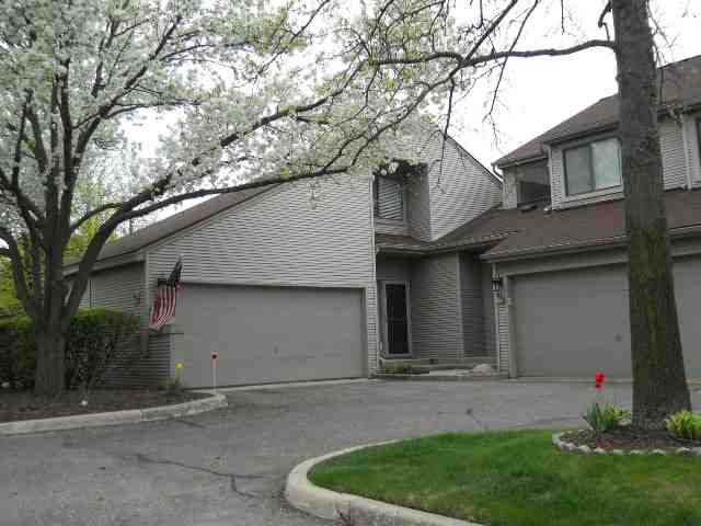 613 Ashley Circle East Rochester, MI 48307 - Photo 1 of 8 31044468.JPG