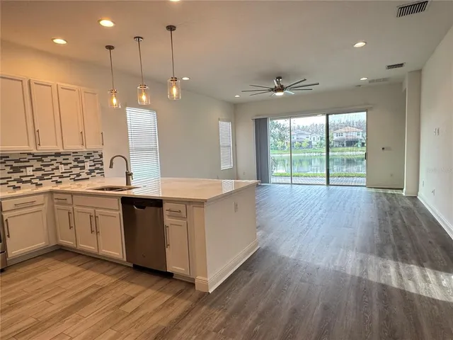 $3,495 | 31045 Lindentree Drive, Wesley Chapel, FL 33543